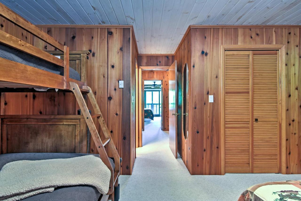 Beech Mountain Condo With Balcony, Walk To Resort! Luaran gambar