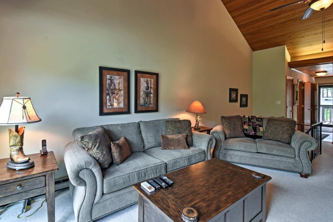 Beech Mountain Condo With Balcony, Walk To Resort! Luaran gambar