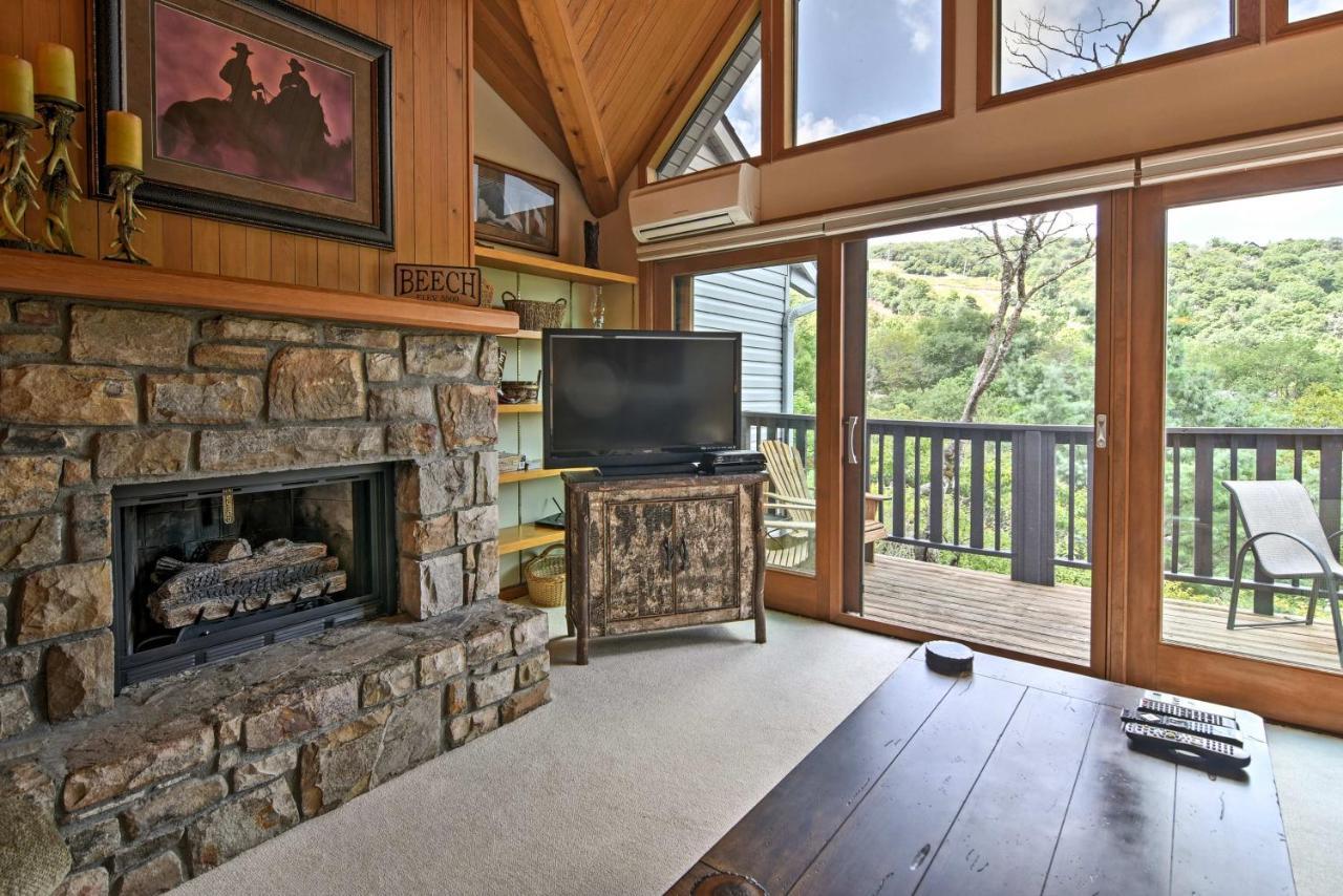 Beech Mountain Condo With Balcony, Walk To Resort! Luaran gambar