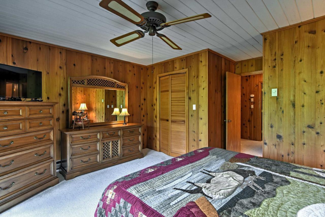 Beech Mountain Condo With Balcony, Walk To Resort! Luaran gambar
