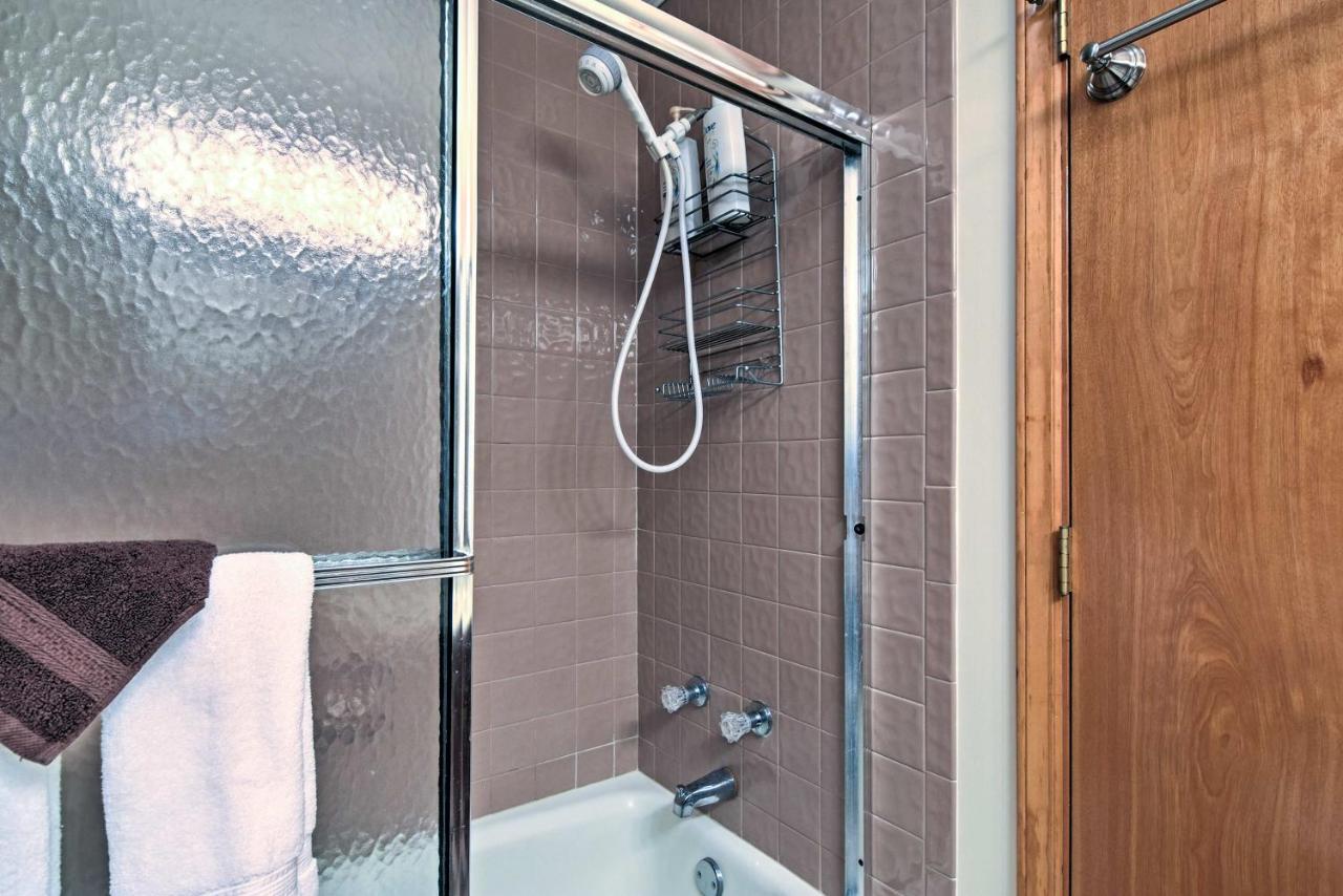 Beech Mountain Condo With Balcony, Walk To Resort! Luaran gambar